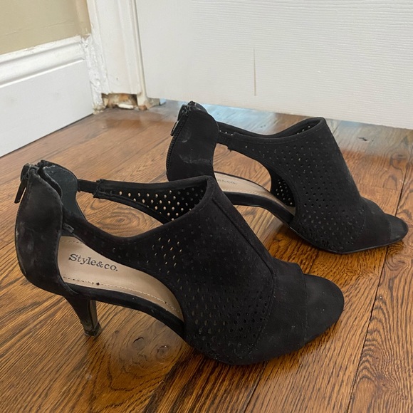 Style and Co black heels - Picture 4 of 4